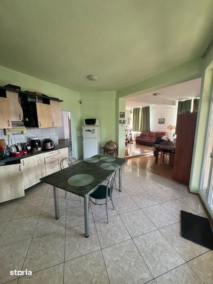 Casă cu 4 camere cu Teren 1400 Mp în Central
