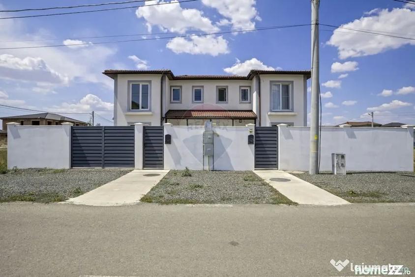 Casă cu 7 camere cu Teren 491 Mp în Vladimirescu