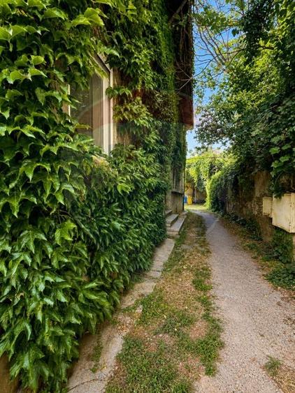 Apartament in casa cu 188mp teren, zona Hotel Ramada, scoala numarul 2 - 3
