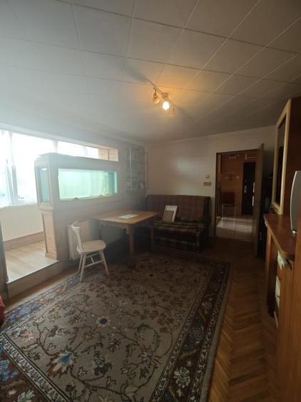 Apartament cu 2 camere semidecomandat, mobilat în Săsar