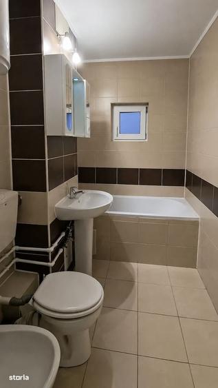 Apartament cu 4 camere decomandat în Kiseleff