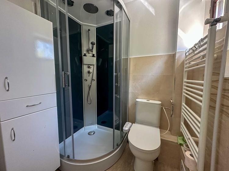 Casă cu 4 camere cu Teren 533 Mp în Noua