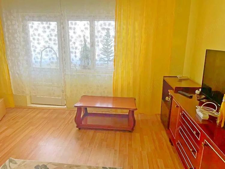 Garsonieră decomandată în Kiriac