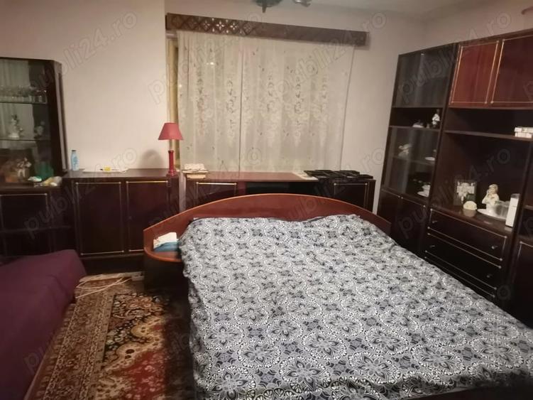 Casă cu 3 camere cu Teren 2000 Mp în Central