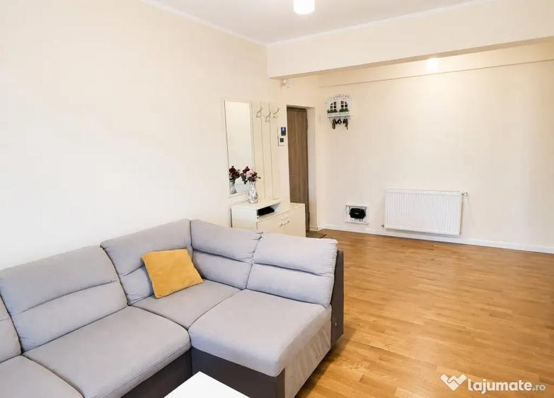 Apartament cu 4 camere decomandat în Palazu Mare