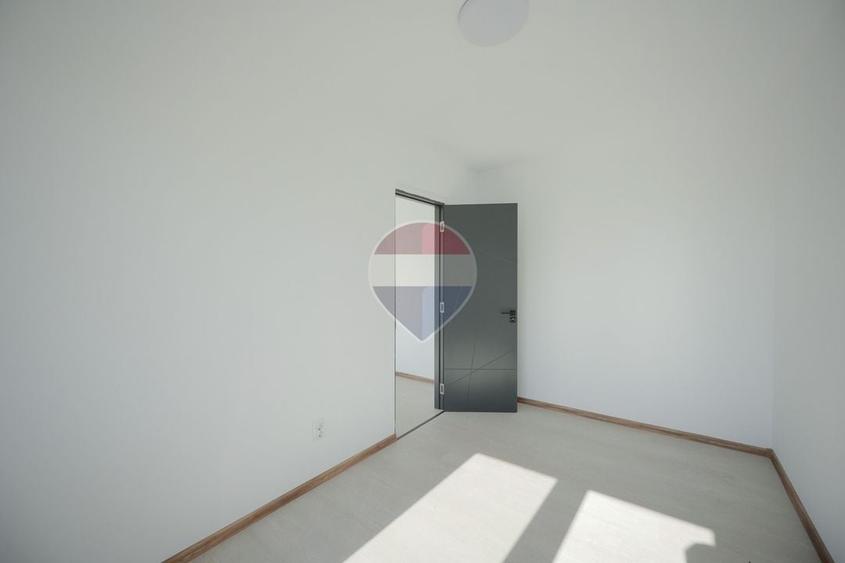 Apartament cu 2 camere semidecomandat în Rogerius
