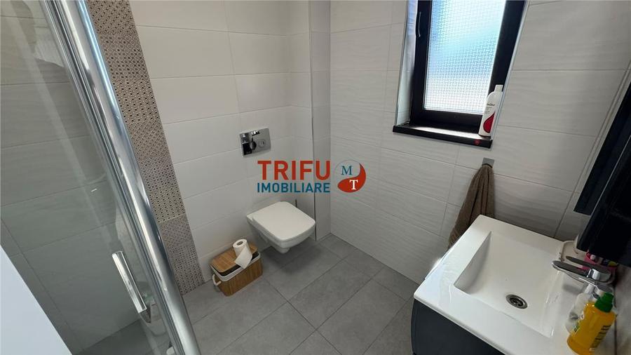 Casă individuală cu 5 camere cu Canalizare în Micești