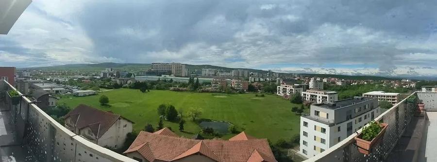 Apartament cu 3 camere semidecomandat în Calea Turzii
