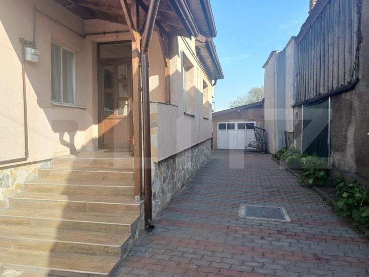 Casă individuală cu 7 camere cu Canalizare în Nord