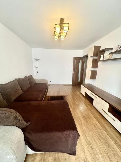 Apartament cu 3 camere în Uiești