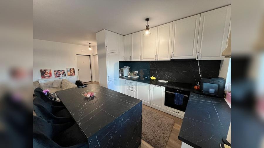 Apartament cu 3 camere semidecomandat, mobilat în Mărăști
