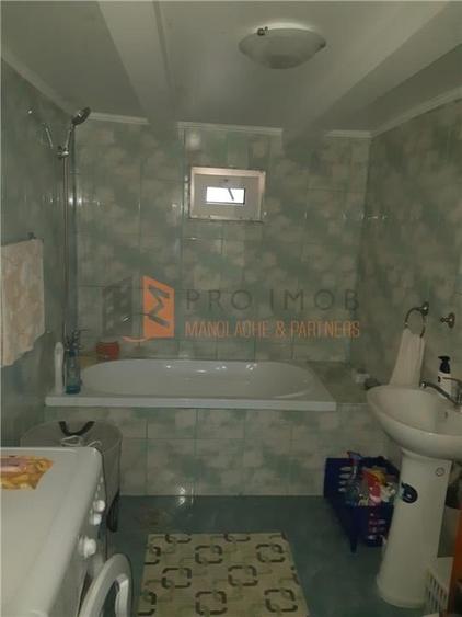 Casă individuală cu 4 camere cu Teren 2672 Mp în Râmnicelu