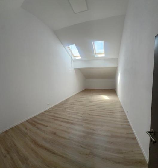 Birou, de 12.300000190735 mp, în Orașul Vechi
