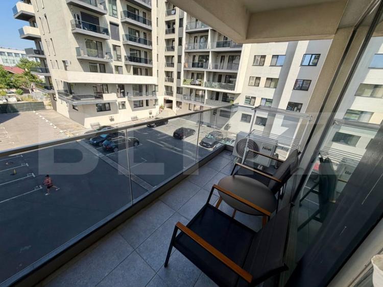 Apartament cu 3 camere decomandat în Calea București