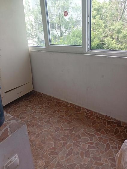Apartament cu 2 camere decomandat în Basarabia