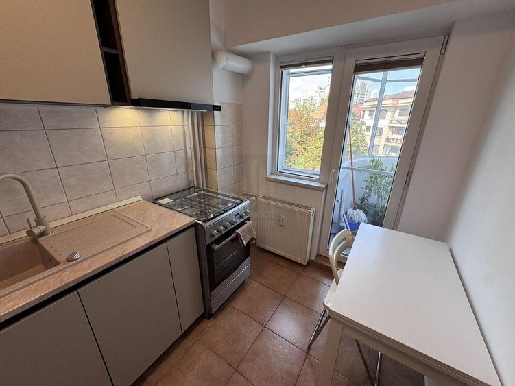 Apartament cu 2 camere decomandat, mobilat în Unirii