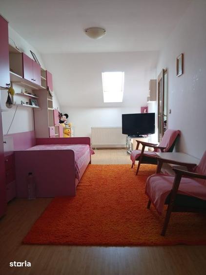 Apartament cu 3 camere, mobilat în Florești — fotografia 2