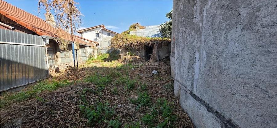 Teren de 142 mp, în Central