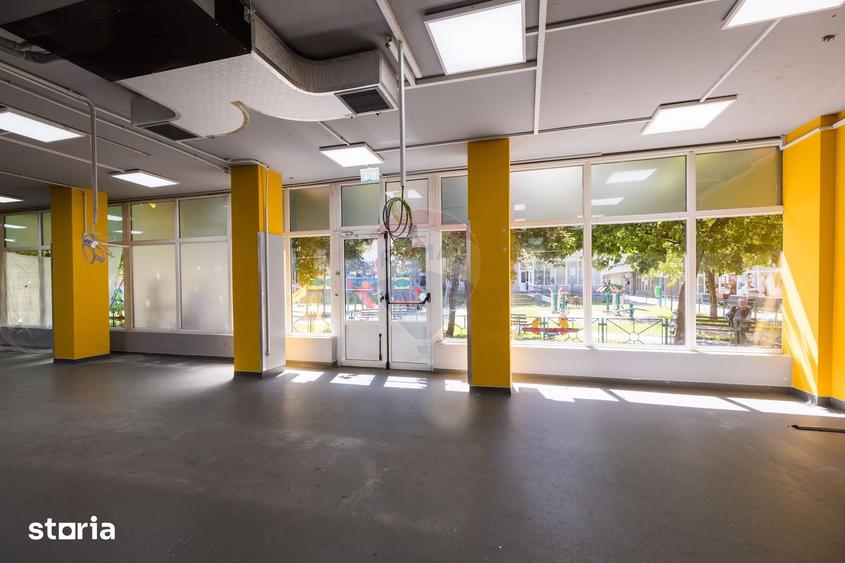 Spațiu comercial, de 231 mp, în Bartolomeu