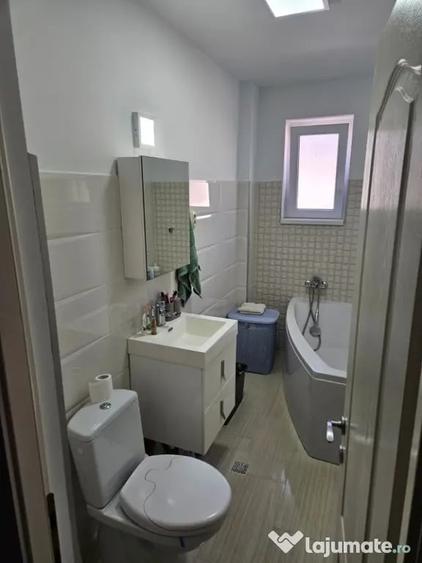 Apartament cu 2 camere decomandat în Ipotești