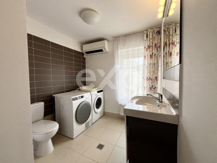 Casă individuală cu 7 camere cu Canalizare în Corbeanca