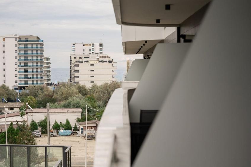 Apartament cu 2 camere decomandat în Mamaia-Sat