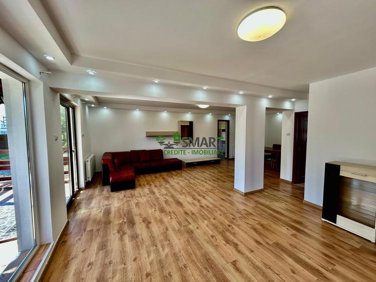 Casă individuală cu 4 camere cu Garaj în Central