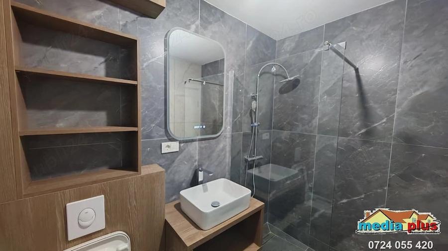 Garsonieră decomandată în Central