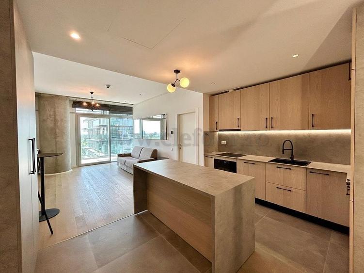 Apartament cu 4 camere decomandat, mobilat în Floreasca