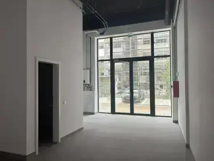 Spațiu comercial, de 80 mp, în Central