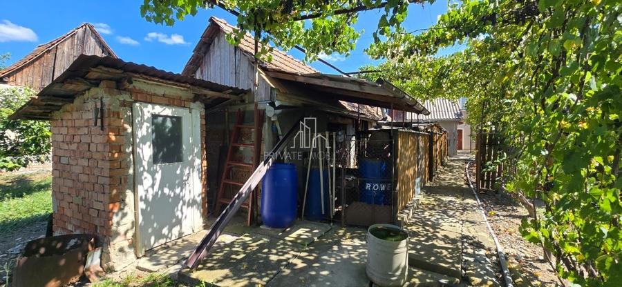 Casă individuală cu 3 camere cu Canalizare în Boiu