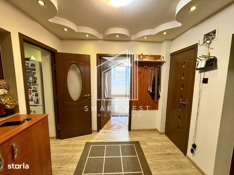 Apartament cu 3 camere decomandat în Careiului