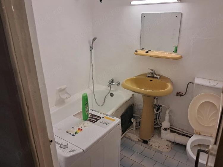 Garsonieră decomandată în Central