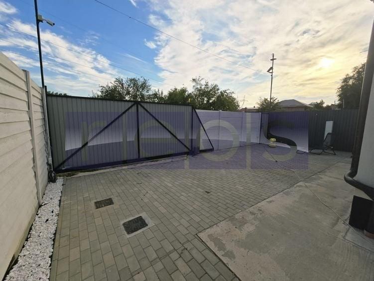 Duplex cu 5 camere cu Canalizare în Theodor Pallady