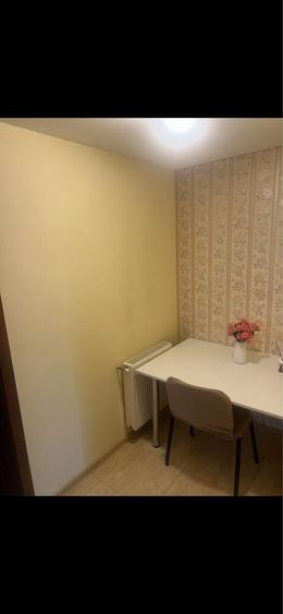 Apartament cu 2 camere semidecomandat în Ghiroda
