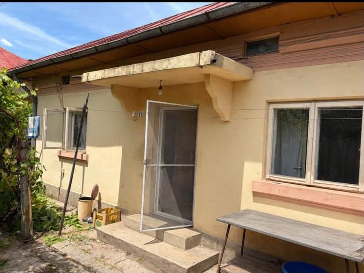Casă individuală cu 4 camere cu Canalizare în Exterior Vest