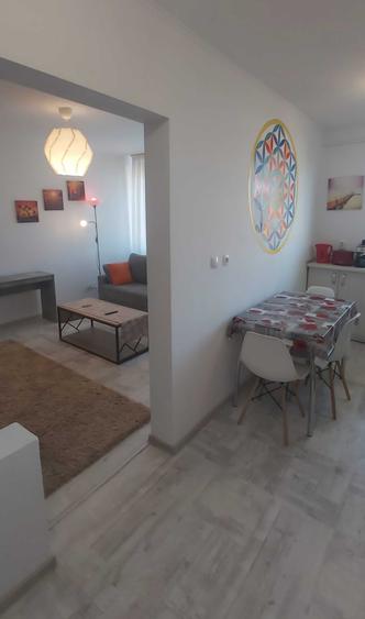 Apartament cu 2 camere semidecomandat în Dacia