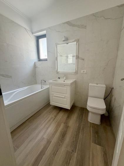 Duplex cu 4 camere cu Canalizare în Covaci