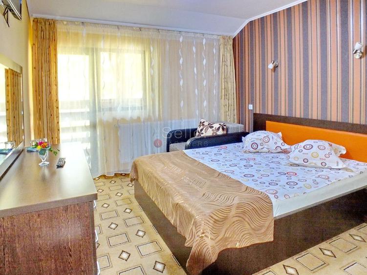Casă individuală cu 15 camere cu Canalizare în Poiana Brașov