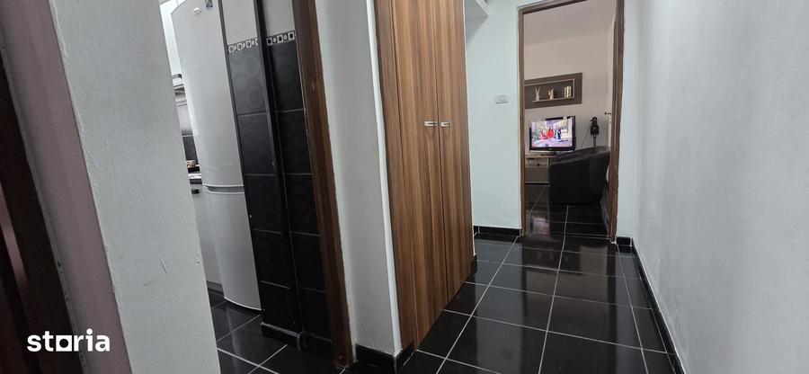 Apartament cu 3 camere în Micro 5