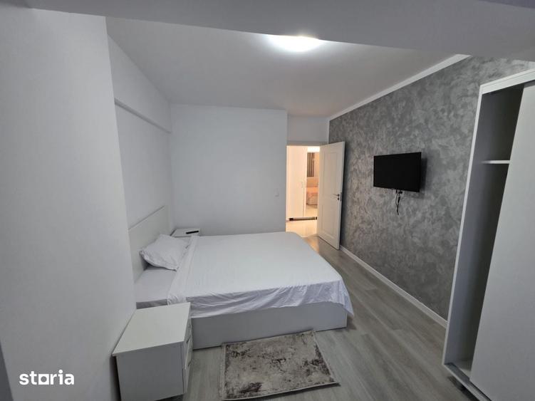 Apartament cu 3 camere decomandat în Rediu