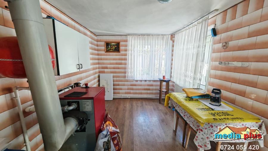 Casă individuală cu 3 camere cu Teren 500 Mp în Est