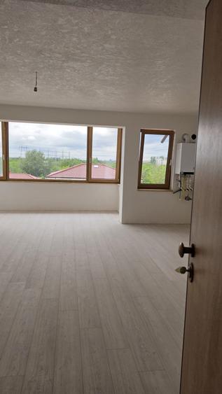 Apartament cu 3 camere decomandat în Sălăjan