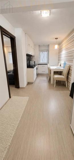 Apartament cu 3 camere decomandat în Ștefan cel Mare