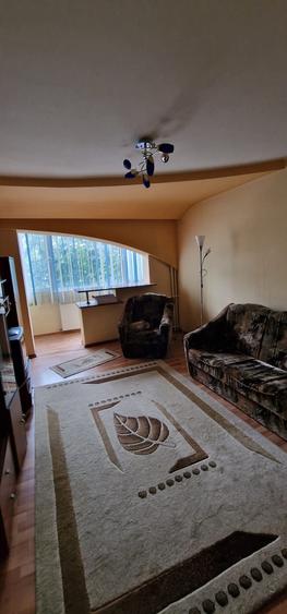 Sud ,se inchiriaza apartament decomandat 3 camere,pret 300 euro - 4