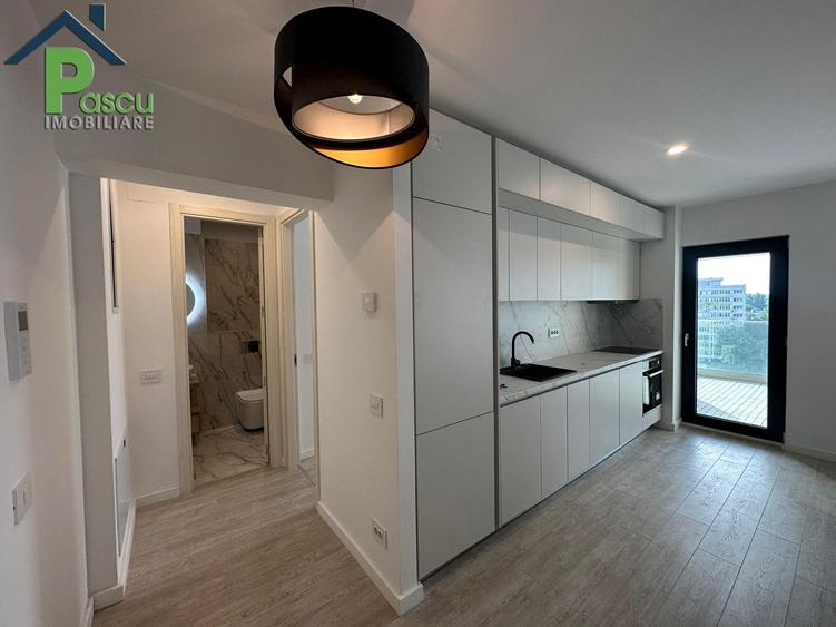 Apartament cu 2 camere semidecomandat în P-ta Presei Libere