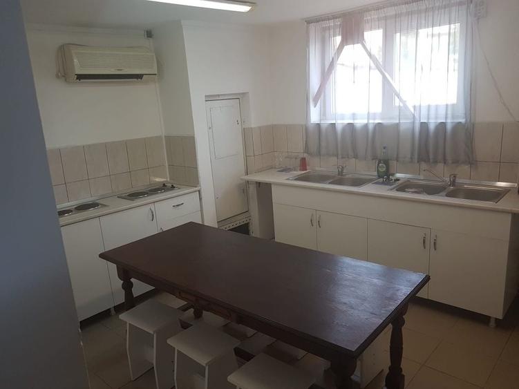 Casă cu 4 camere în Popoveni