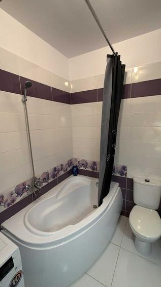 Apartament cu 2 camere decomandat în Roșu