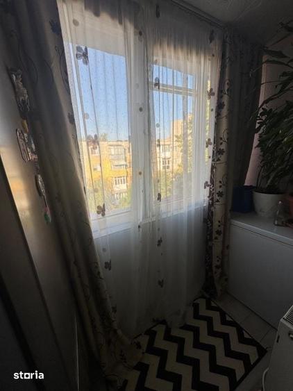 Apartament cu 4 camere semidecomandat în George Enescu