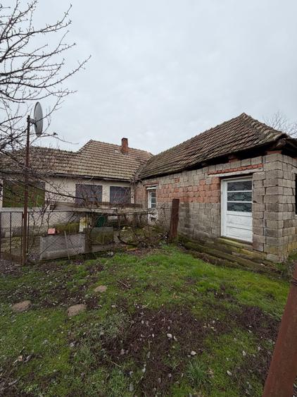 Casă cu 2 camere în Jebel